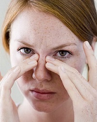 Быстрая утомляемость глаз - симптом легкой степени астигматизма
